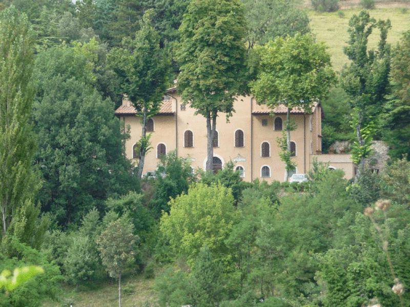 La Locanda Del Borgo Pietralunga  Εξωτερικό φωτογραφία
