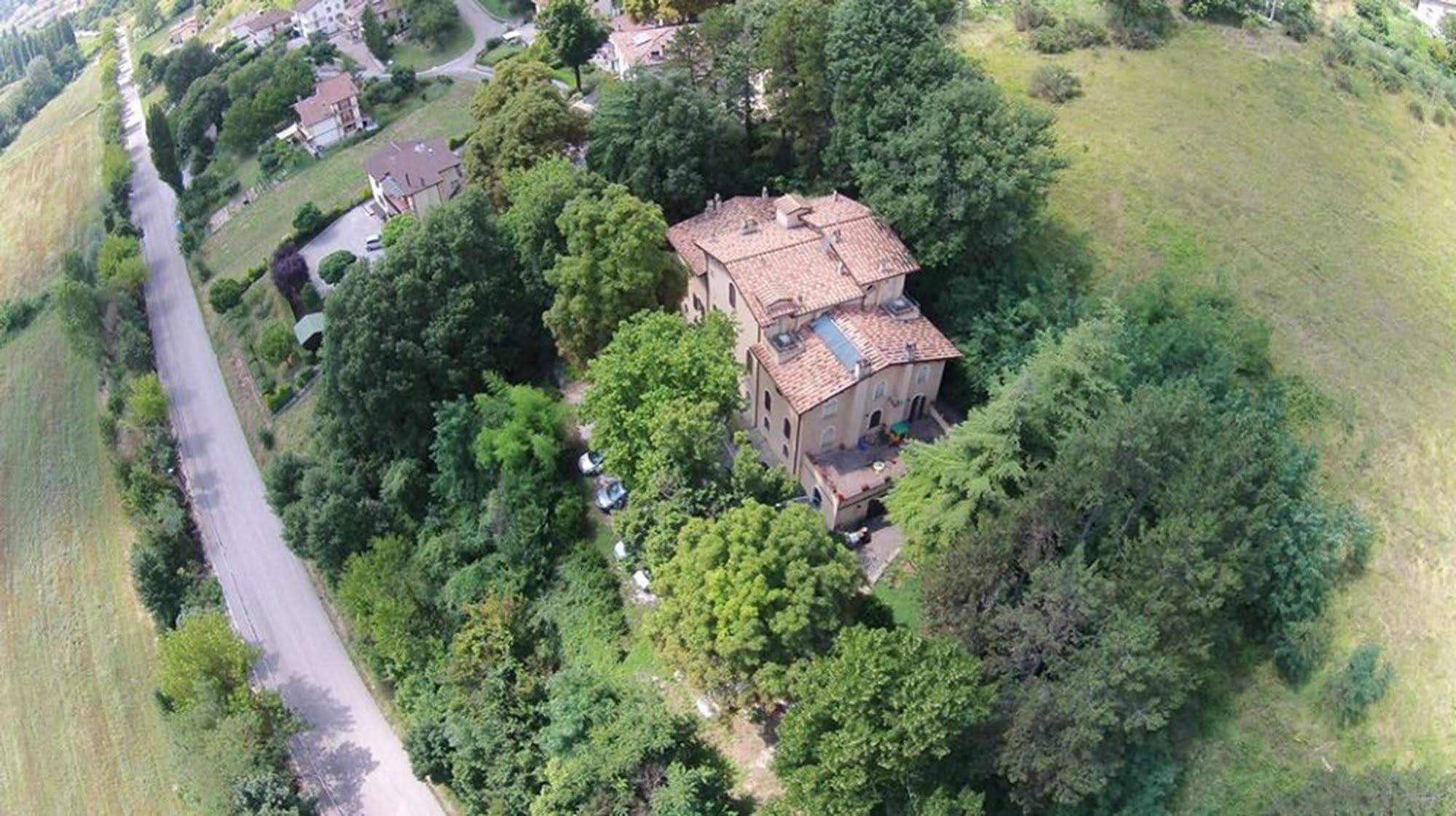 La Locanda Del Borgo Pietralunga  Εξωτερικό φωτογραφία